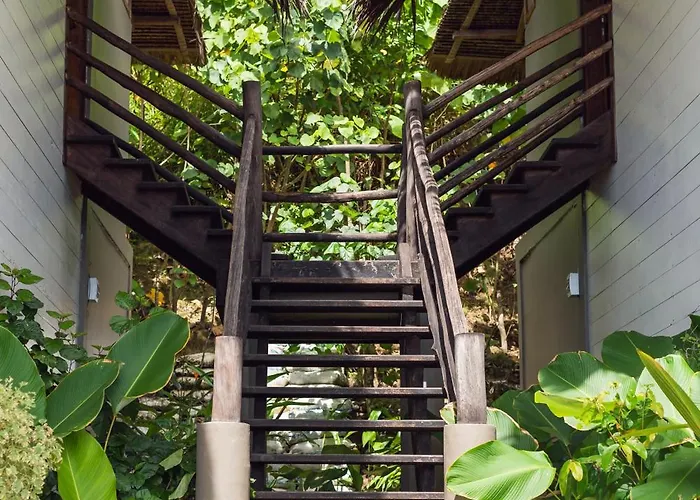 Kaini Mentawai - Surf Resort